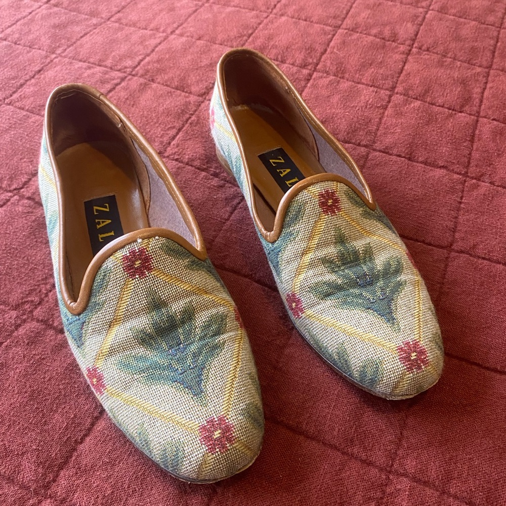 Zalo Embroidered Loafers